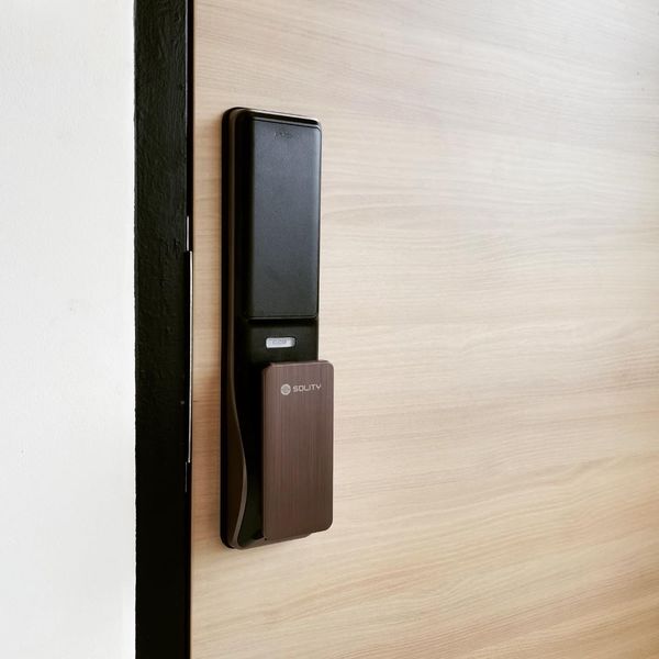 Solity Smart Lock GSP-2000BKF in Singapore Rear View