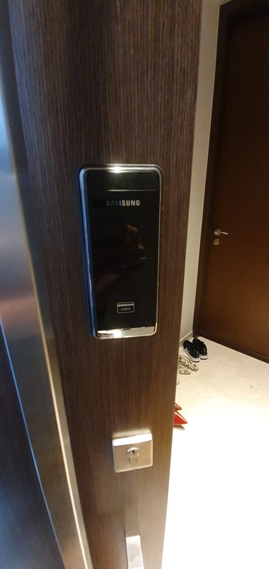 Samsung SHS-2920 or 2920 digital door lock on Jervois condominium door in Singapore